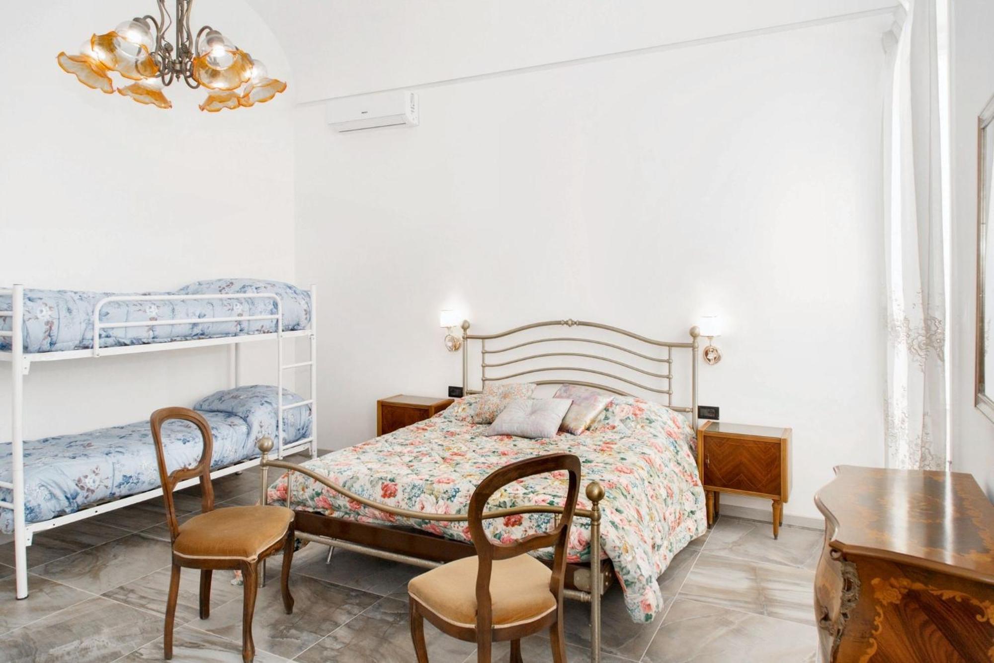 Modern In Siracusa, 150 Sqm With Balcony